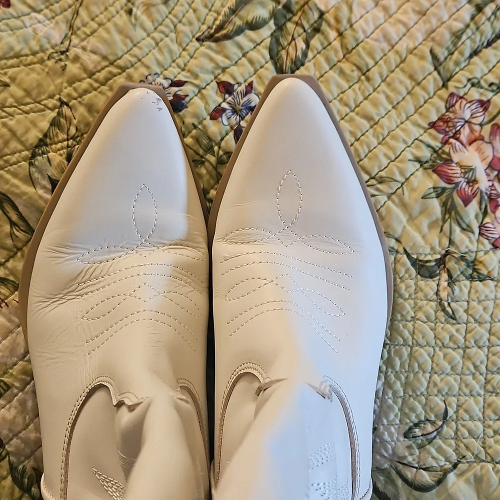 Steve Madden White Windie Boots Size 9.5M - Picture 12 of 12